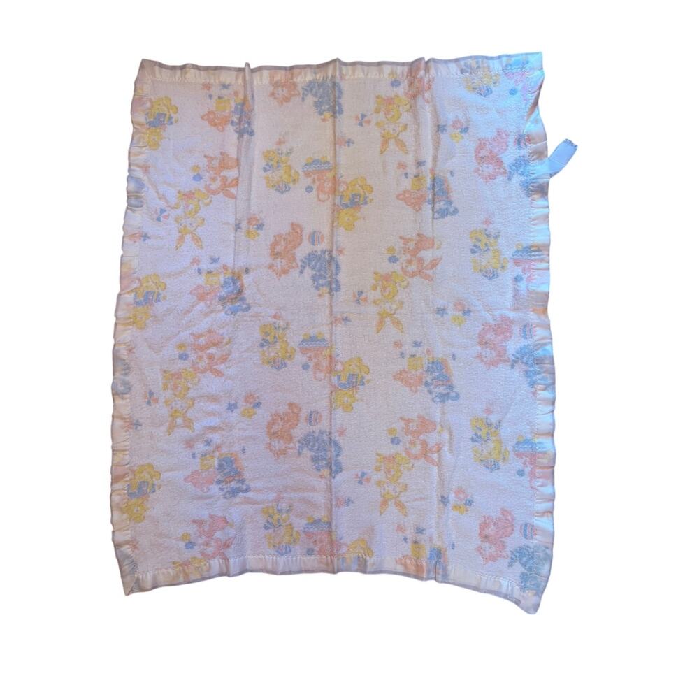 Vintage Baby Receiving Blanket Satin Trim Nursery animals 36x32 white & Pastel